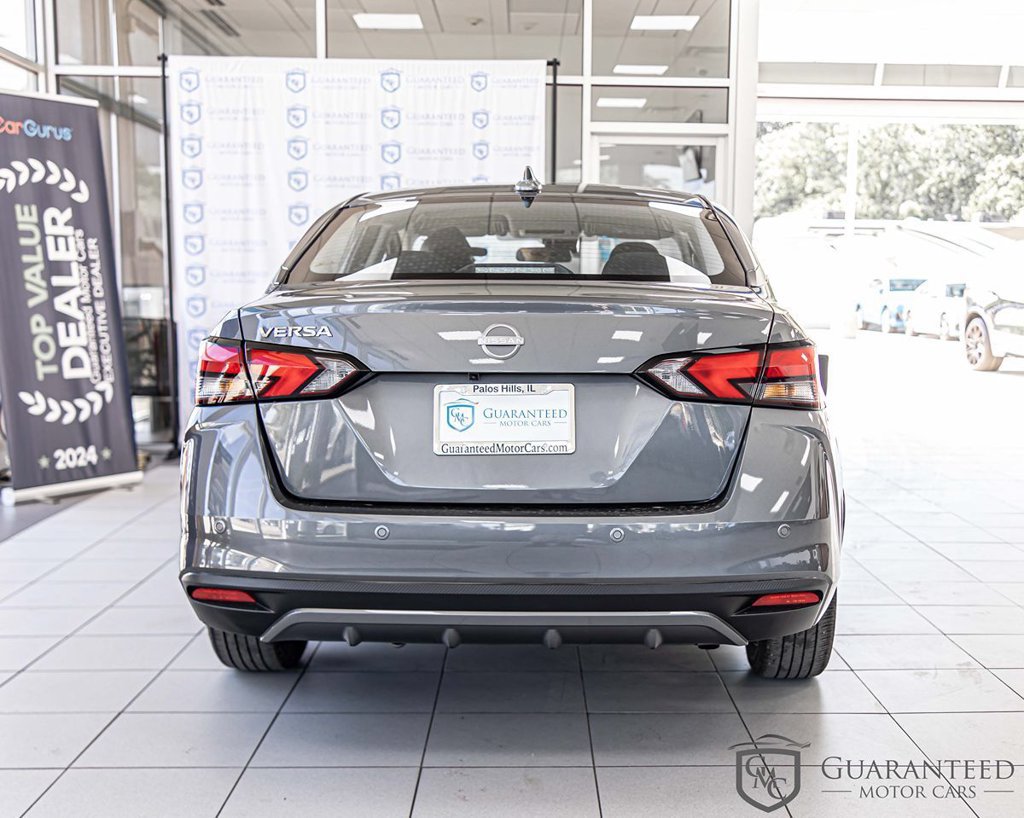 Used 2025 Nissan Versa SV FWD image 14