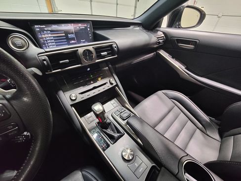 Used 2019 Lexus IS 300 F Sport w/ F Sport Package AWD/4WD image 30