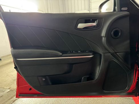 Used 2017 Dodge Charger R/T Scat Pack image 40