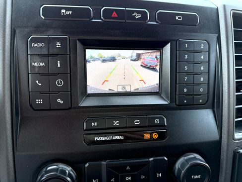 Used 2022 Ford F250 XL w/ Power Equipment Group image 26