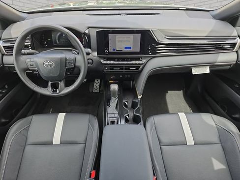 Used 2026 Toyota Camry SE w/ Convenience Package FWD image 10