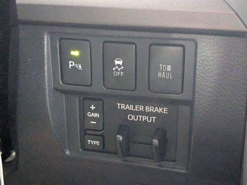 Used 2016 Toyota Tundra SR5 AWD/4WD image 24