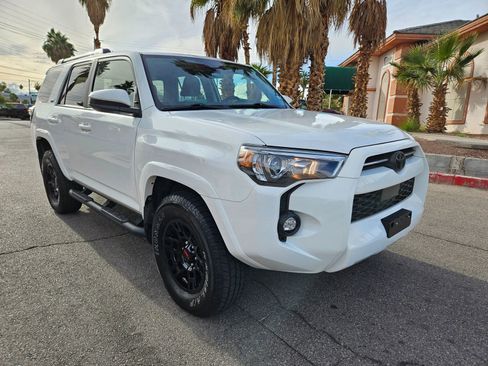 Used 2022 Toyota 4Runner SR5 image 1