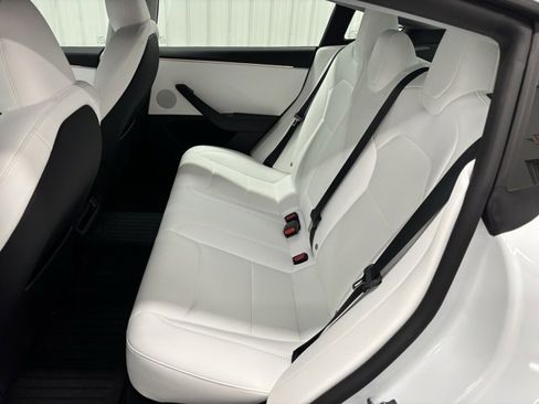Used 2025 Tesla Model 3 Long Range image 9