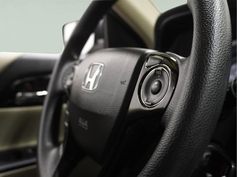 Used 2017 Honda Accord LX image 21