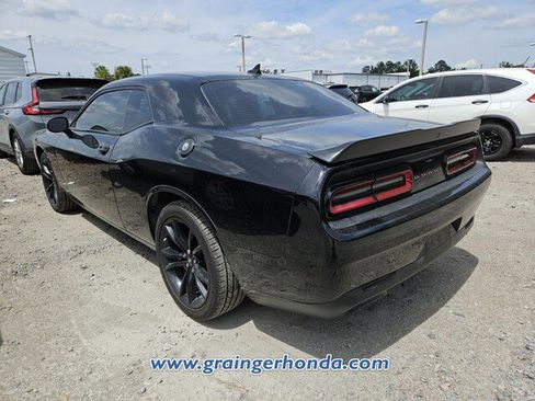 Used 2018 Dodge Challenger R/T Plus image 10