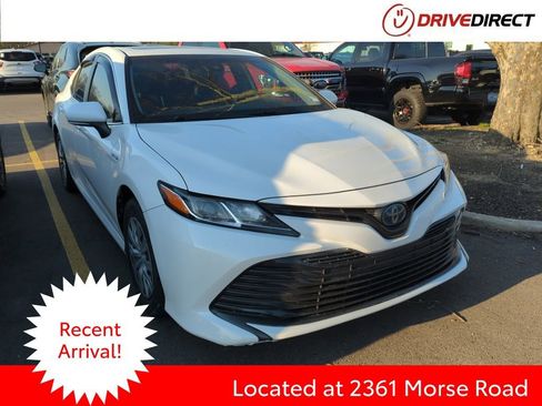 Used 2020 Toyota Camry LE w/ Sunroof Package image 1