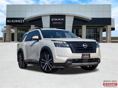 Used 2023 Nissan Pathfinder Platinum w/ Lighting Package (N93)