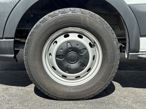 Used 2018 Ford Transit 350 XL image 26