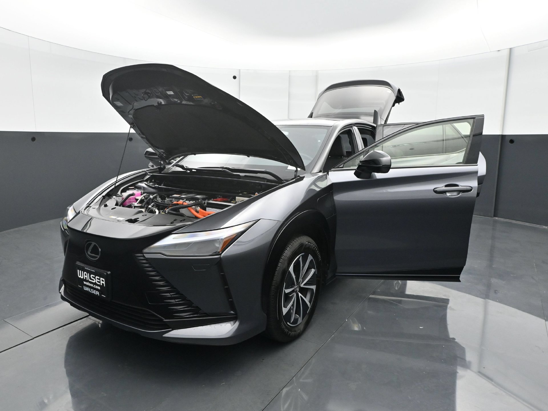 Used 2025 Lexus RZ 300e w/ Accessory Package (2T) FWD image 30