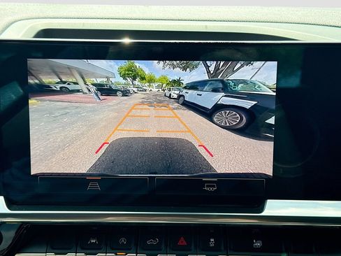 Used 2022 GMC Sierra 1500 Elevation RWD image 15