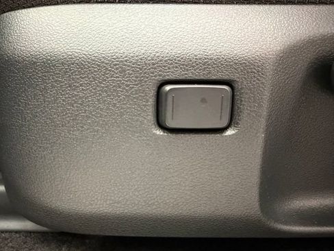 New 2026 Toyota 4Runner SR5 AWD/4WD image 53