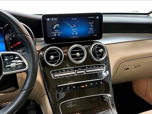 Used 2020 Mercedes-Benz GLC 300 4MATIC image 7