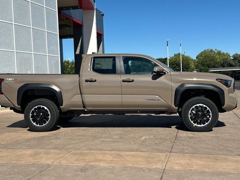New 2026 Toyota Tacoma TRD Off-Road w/ TRD Off Road Premium Package AWD/4WD image 3