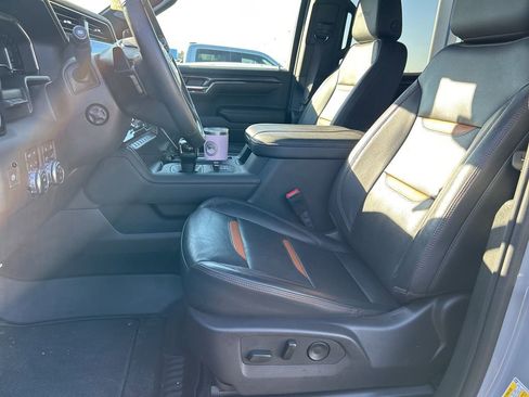 Used 2024 GMC Sierra 1500 AT4 w/ Technology Package image 3