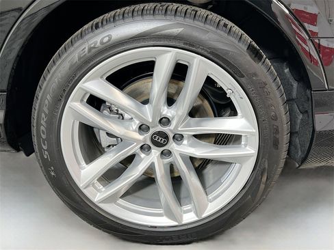 New 2025 Audi Q7 3.0T Premium Plus image 32