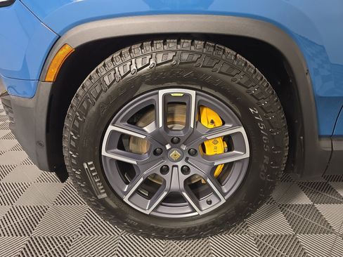 Used 2022 Rivian R1T Launch Edition image 9