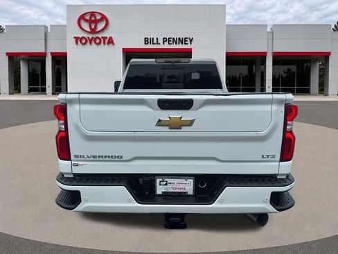 Used 2022 Chevrolet Silverado 2500 LTZ w/ Z71 Chrome Sport Edition AWD/4WD image 4