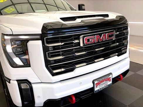 Used 2024 GMC Sierra 2500 AT4 w/ AT4 Premium Plus Package AWD/4WD image 30