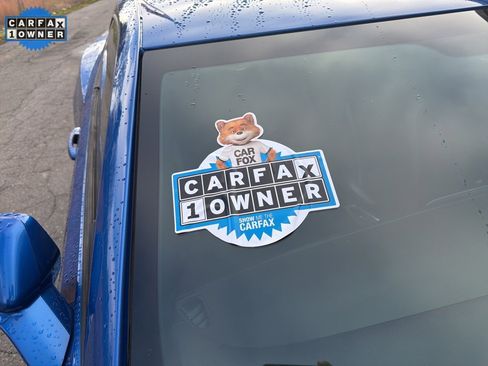 Used 2018 Chevrolet Camaro LT w/ Technology Package image 10