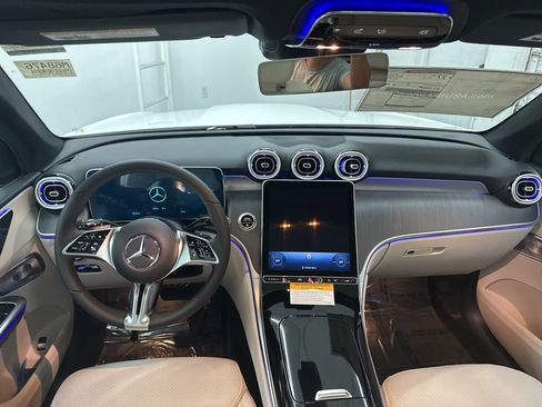 Used 2026 Mercedes-Benz GLC 300 image 22