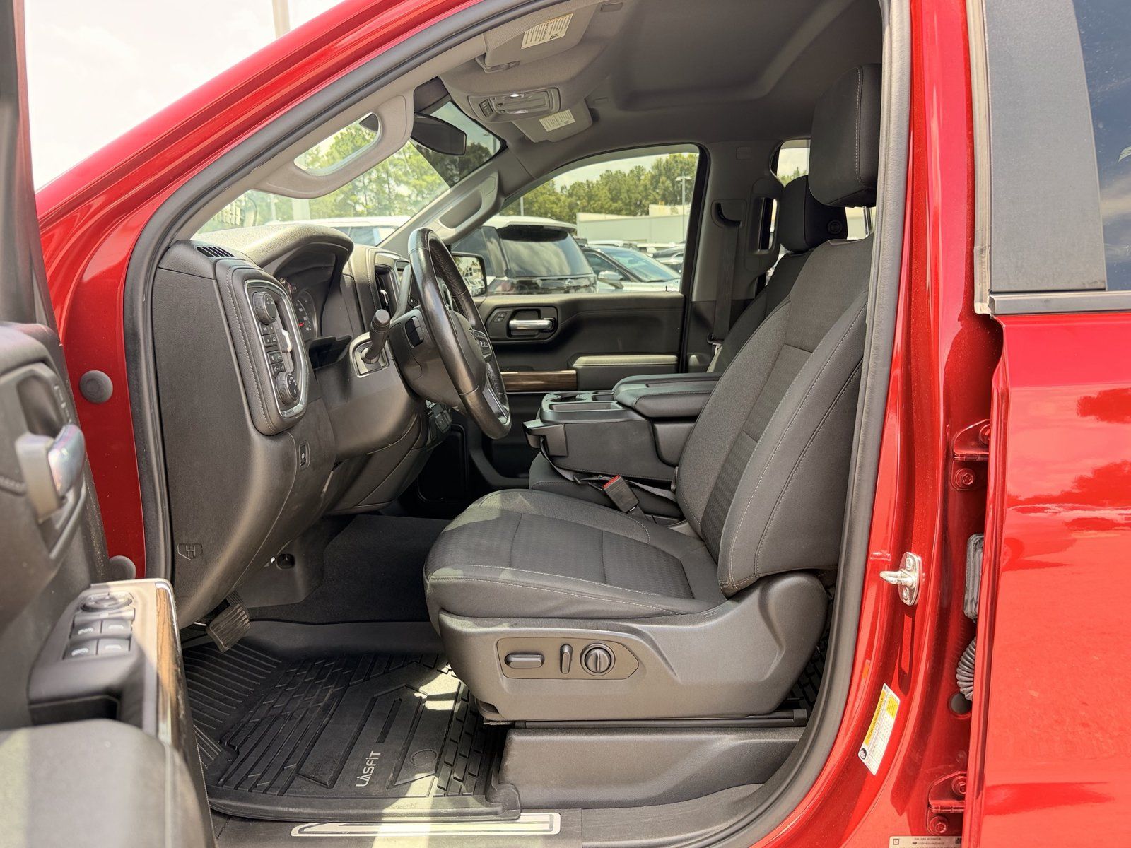Used 2021 Chevrolet Silverado 1500 RST w/ Bed Protection Package AWD/4WD image 14