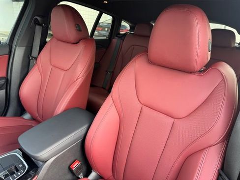 Certified 2025 BMW X4 xDrive30i w/ Premium Package image 19