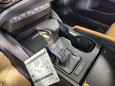 New 2025 Lexus ES 350 w/ Premium Package image 25