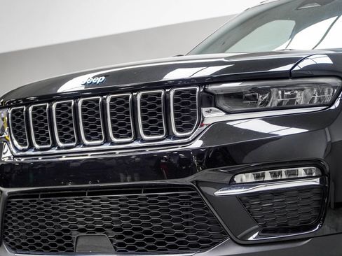 Used 2024 Jeep Grand Cherokee Limited 4xe AWD/4WD image 2