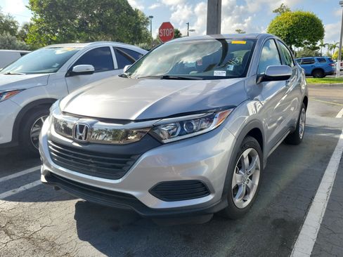 Certified 2021 Honda HR-V LX image 3