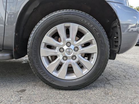 Used 2017 Toyota Sequoia Platinum AWD/4WD image 61