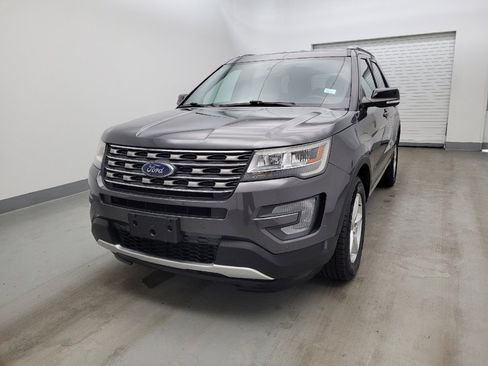 Used 2017 Ford Explorer XLT w/ Equipment Group 201A image 15