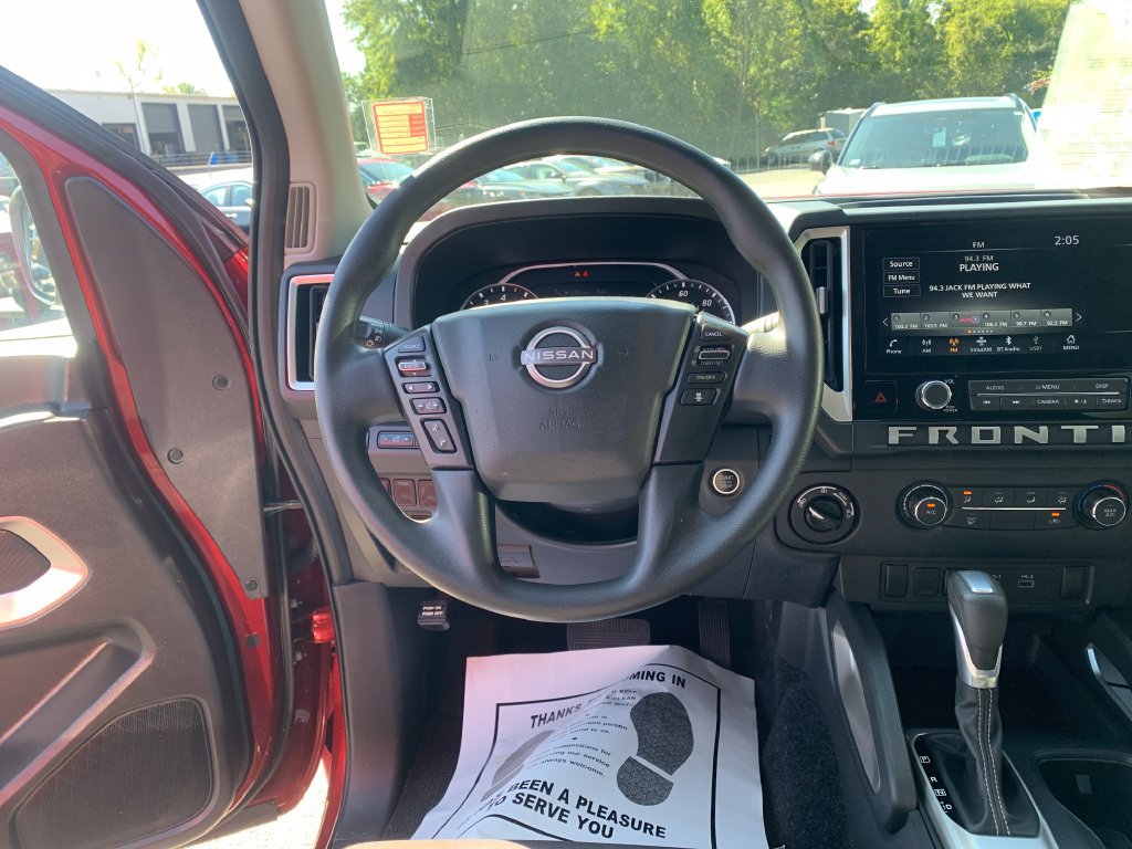 Certified 2025 Nissan Frontier SV AWD/4WD image 13