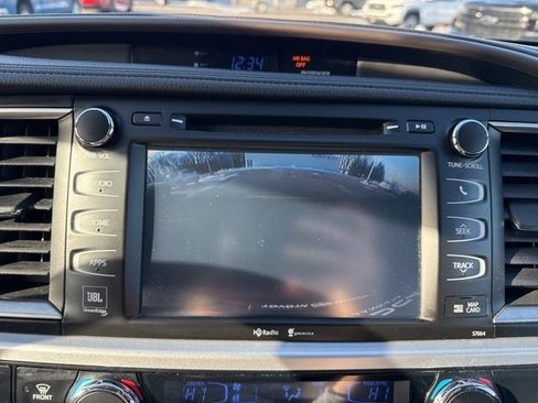 Used 2015 Toyota Highlander Limited image 35