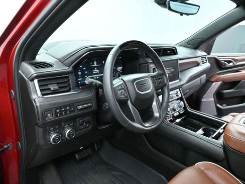 Used 2024 GMC Yukon Denali Ultimate image 13