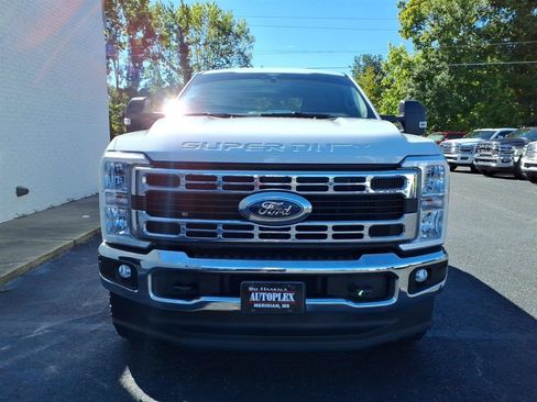 Used 2025 Ford F250 XLT AWD/4WD image 2