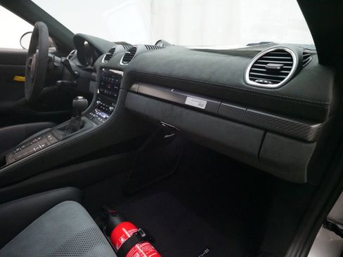Certified 2025 Porsche 718 Cayman GT4 RS RWD image 25