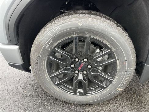 New 2026 GMC Sierra 1500 Elevation image 10