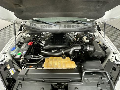 Used 2016 Ford F150 Platinum w/ Equipment Group 701A Luxury image 34