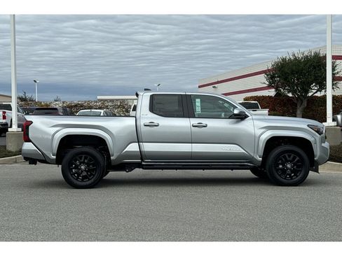 New 2026 Toyota Tacoma SR5 image 3