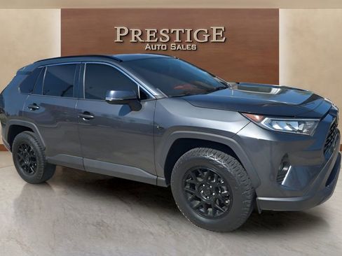 Used 2021 Toyota RAV4 XLE image 15