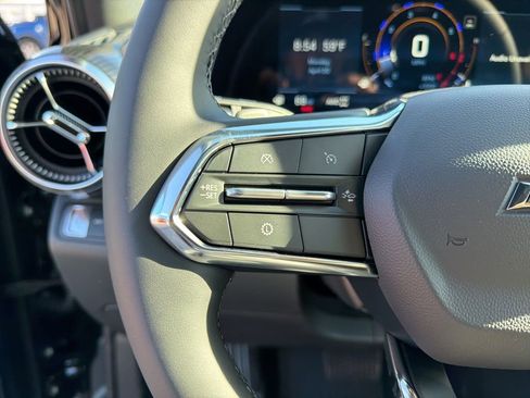 New 2026 Chevrolet Equinox ACTIV AWD/4WD image 21