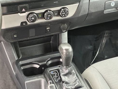 Used 2019 Toyota Tacoma SR image 17