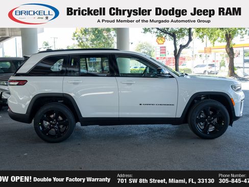 New 2026 Jeep Grand Cherokee Limited w/ Limited Altitude Package image 4