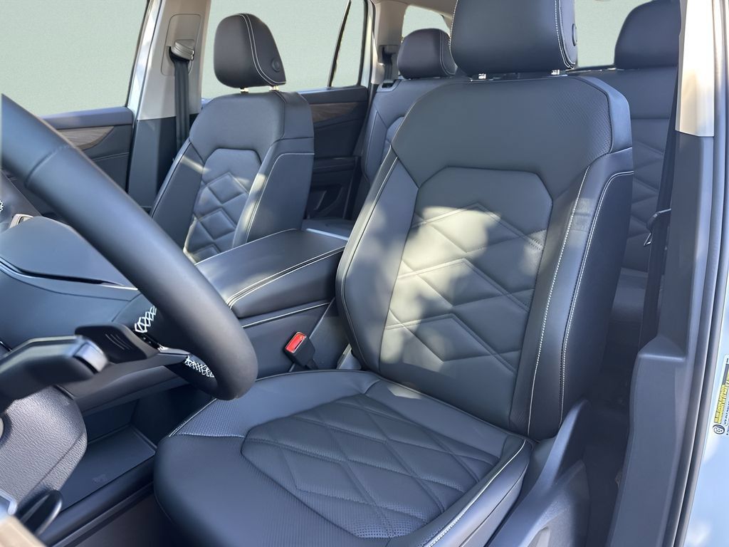 New 2026 Volkswagen Atlas SE FWD image 11
