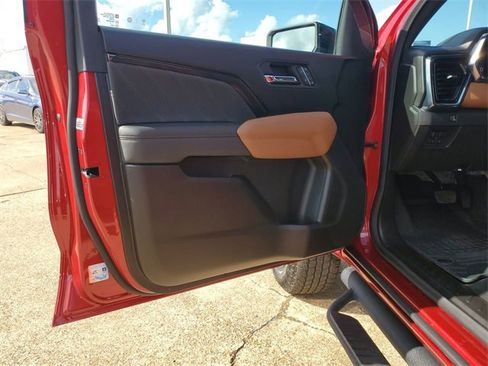 Certified 2024 GMC Canyon AT4 w/ AT4 Premium Package image 23