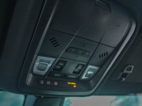 Used 2019 Chevrolet Blazer RS image 20