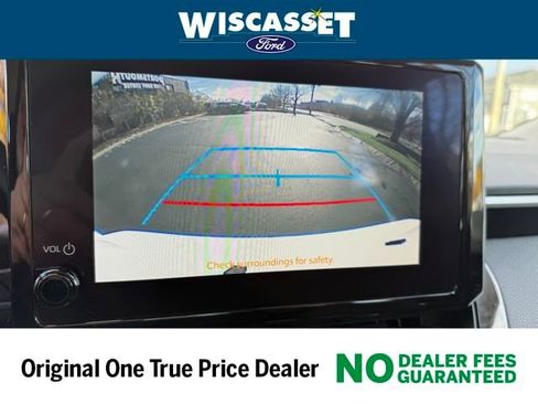 Used 2024 Toyota Corolla LE image 8