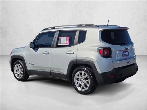 Used 2020 Jeep Renegade Latitude FWD image 8