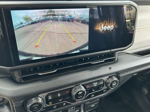 Certified 2024 Jeep Wrangler Sahara image 28